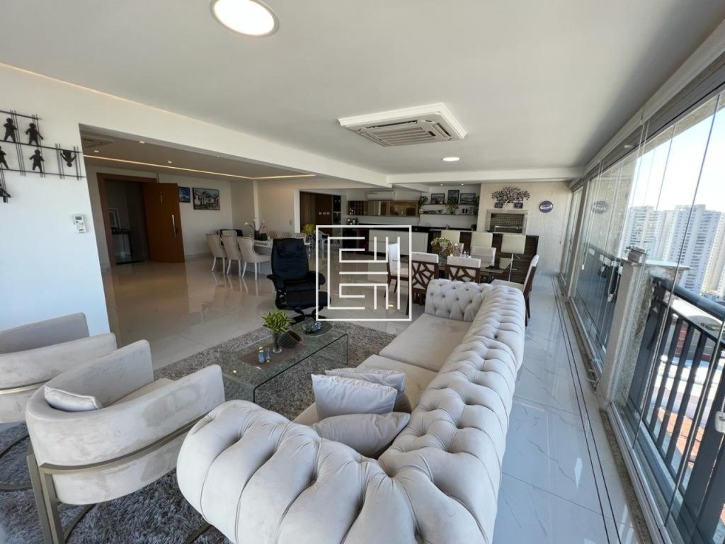 APARTAMENTO DE 244m²